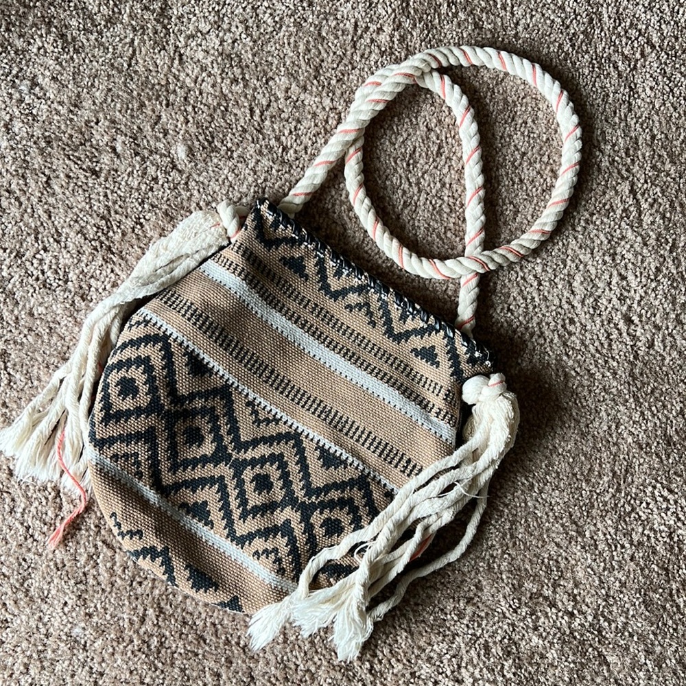 Fun hobo bag! Great for summer stash!